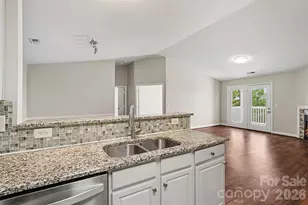 11286 Hyde Pointe Ct, Charlotte, NC 28262 - Photo 9