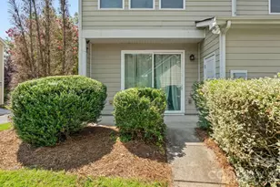 3134 Bending Birch Pl, Charlotte, NC 28206 - Photo 3