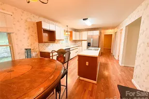 301 Starmount Dr, Statesville, NC 28677 - Photo 11