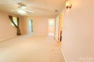 301 Starmount Dr, Statesville, NC 28677 - Photo 17