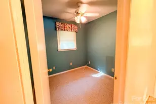 301 Starmount Dr, Statesville, NC 28677 - Photo 23