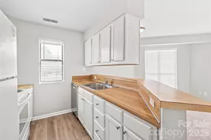 8155 Cedar Glen Dr, Charlotte, NC 28212 - Photo 11