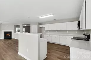 4022 Houldsworth Dr, Charlotte, NC 28213 - Photo 7