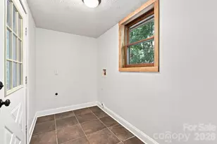 151 Ridgewood Acres Dr, Hendersonville, NC 28792 - Photo 9