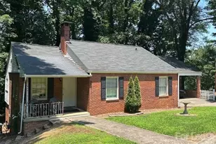 399 Westwood Dr, Statesville, NC 28677 - Photo 1