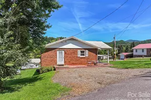 354 Oakdale Rd, Waynesville, NC 28786 - Photo 7