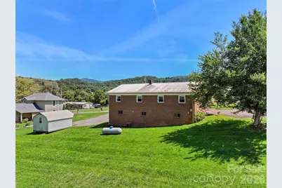 354 Oakdale Road, Waynesville, NC 28786 - Photo 5