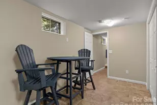 110 Aurora Dr, Asheville, NC 28805 - Photo 29