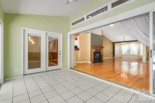 225 Arbor Ln, Hendersonville, NC 28791 - Photo 19