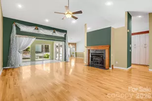 225 Arbor Ln, Hendersonville, NC 28791 - Photo 7