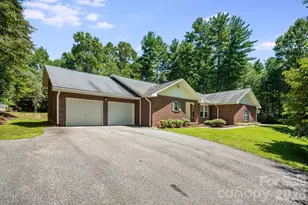 225 Arbor Ln, Hendersonville, NC 28791 - Photo 1