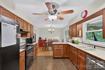 7 Mountainbrook Road, Asheville, NC 28805 - Photo 11