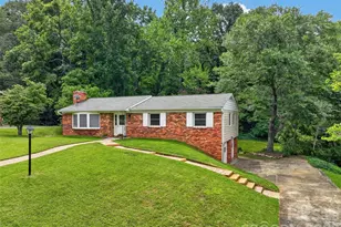 7 Mountainbrook Rd, Asheville, NC 28805 - Photo 3