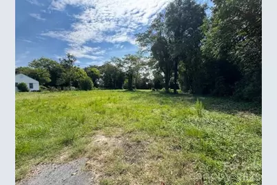 121 S Dennis Avenue, Bishopville, SC 29010 - Photo 5