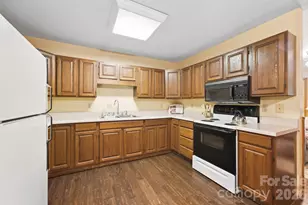 1424 Big Cove Rd, Waynesville, NC 28786 - Photo 9