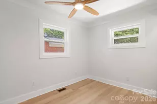546 W Kingston Ave, Charlotte, NC 28203 - Photo 23