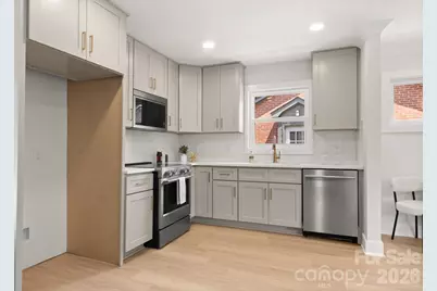546 W Kingston Avenue, Charlotte, NC 28203 - Photo 13
