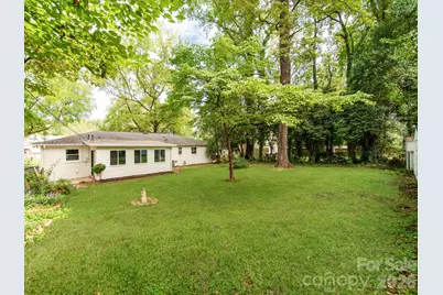 3326 Bonneville Drive, Charlotte, NC 28205 - Photo 3