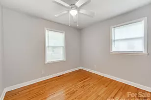 3326 Bonneville Dr, Charlotte, NC 28205 - Photo 21