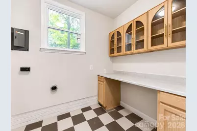 3326 Bonneville Drive, Charlotte, NC 28205 - Photo 9