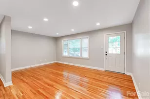 3326 Bonneville Dr, Charlotte, NC 28205 - Photo 5