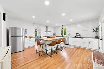 703 Wilmore Street NE, Lenoir, NC 28645 - Photo 7