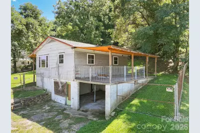 24 Vine Street, Canton, NC 28716 - Photo 1