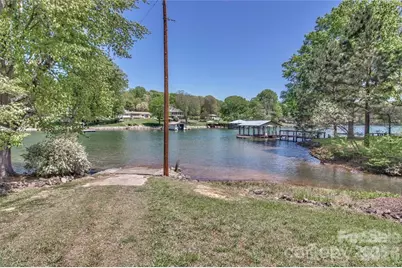 4279 Candlewood Drive, Sherrills Ford, NC 28673 - Photo 17