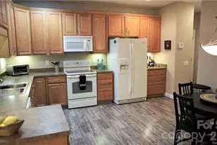 3225 Abbey Walk Ln, Matthews, NC 28105 - Photo 3