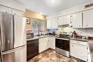 1634 Hollow Dr, Charlotte, NC 28212 - Photo 5
