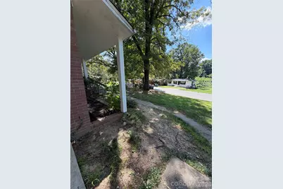4731 Hidden Valley Road, Charlotte, NC 28213 - Photo 3