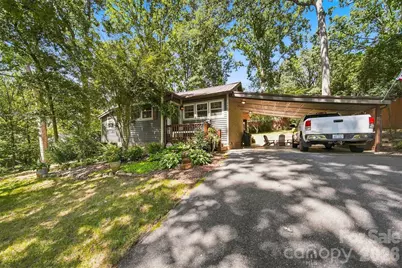 1068 5th Avenue Court NW, Hickory, NC 28601 - Photo 3