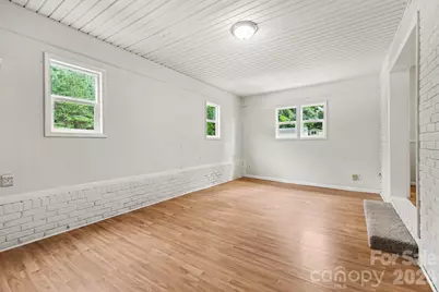 6338 Fairlane Street, Hickory, NC 28602 - Photo 9