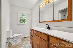 6338 Fairlane St, Hickory, NC 28602 - Photo 13