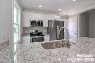 3967 Newhall Dr NW, Hickory, NC 28601 - Photo 15