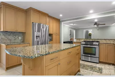 2015 12th Street Drive NW, Hickory, NC 28601 - Photo 21
