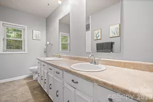 2015 12th St Dr NW, Hickory, NC 28601 - Photo 37