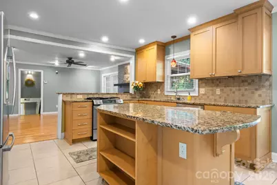 2015 12th Street Drive NW, Hickory, NC 28601 - Photo 19