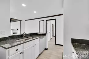 18755 Vineyard Point Ln, Cornelius, NC 28031 - Photo 15