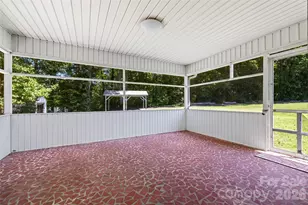 233 Laburn Ave, Charlotte, NC 28214 - Photo 13