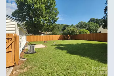 11318 Treebark Drive, Pineville, NC 28134 - Photo 5