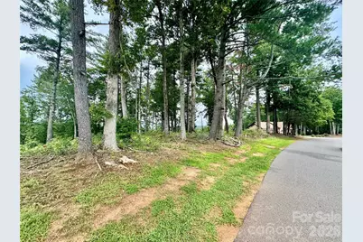 2070 Thoroughbred Way #G18, Lenoir, NC 28645 - Photo 9