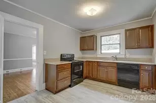 431 W Statesville Ave, Mooresville, NC 28115 - Photo 17