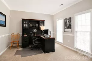 3837 Beauvista Dr, Charlotte, NC 28269 - Photo 5