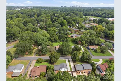 1724 Delchester Drive, Charlotte, NC 28210 - Photo 29