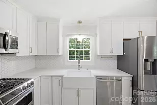 1724 Delchester Dr, Charlotte, NC 28210 - Photo 9
