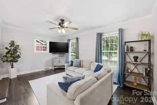 1724 Delchester Dr, Charlotte, NC 28210 - Photo 5