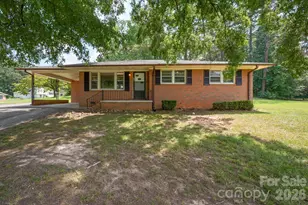 901 S 10th St, Bessemer City, NC 28016 - Photo 1