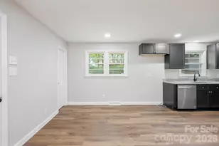 901 S 10th St, Bessemer City, NC 28016 - Photo 9