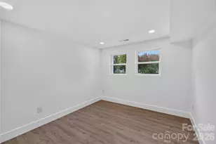 153 Woodlynn Dr, Charlotte, NC 28214 - Photo 35